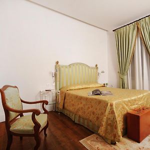 Superior Zimmer mit Kingsize-Bett